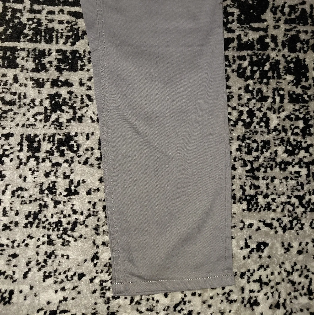 NWT Calvin Klein Grey Stretch Ankle Pants - Women's Size 12 - Skinny Fit